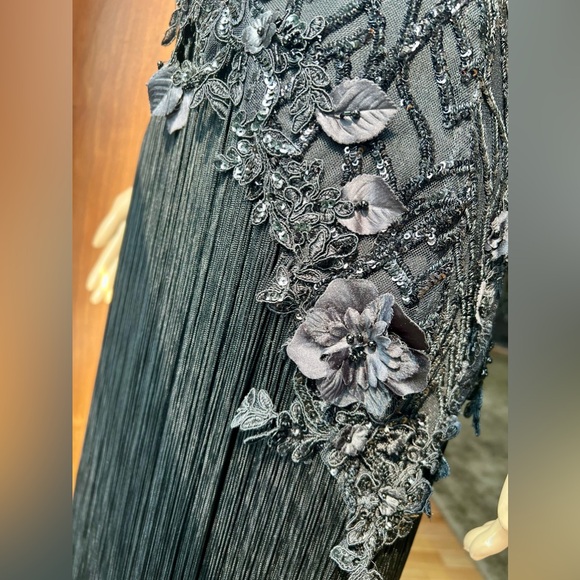 ALFABETA Gorgeous Sequined, Lace & Tassle Evening Gown. Elegant Yet Sexy Size S - Picture 14 of 17
